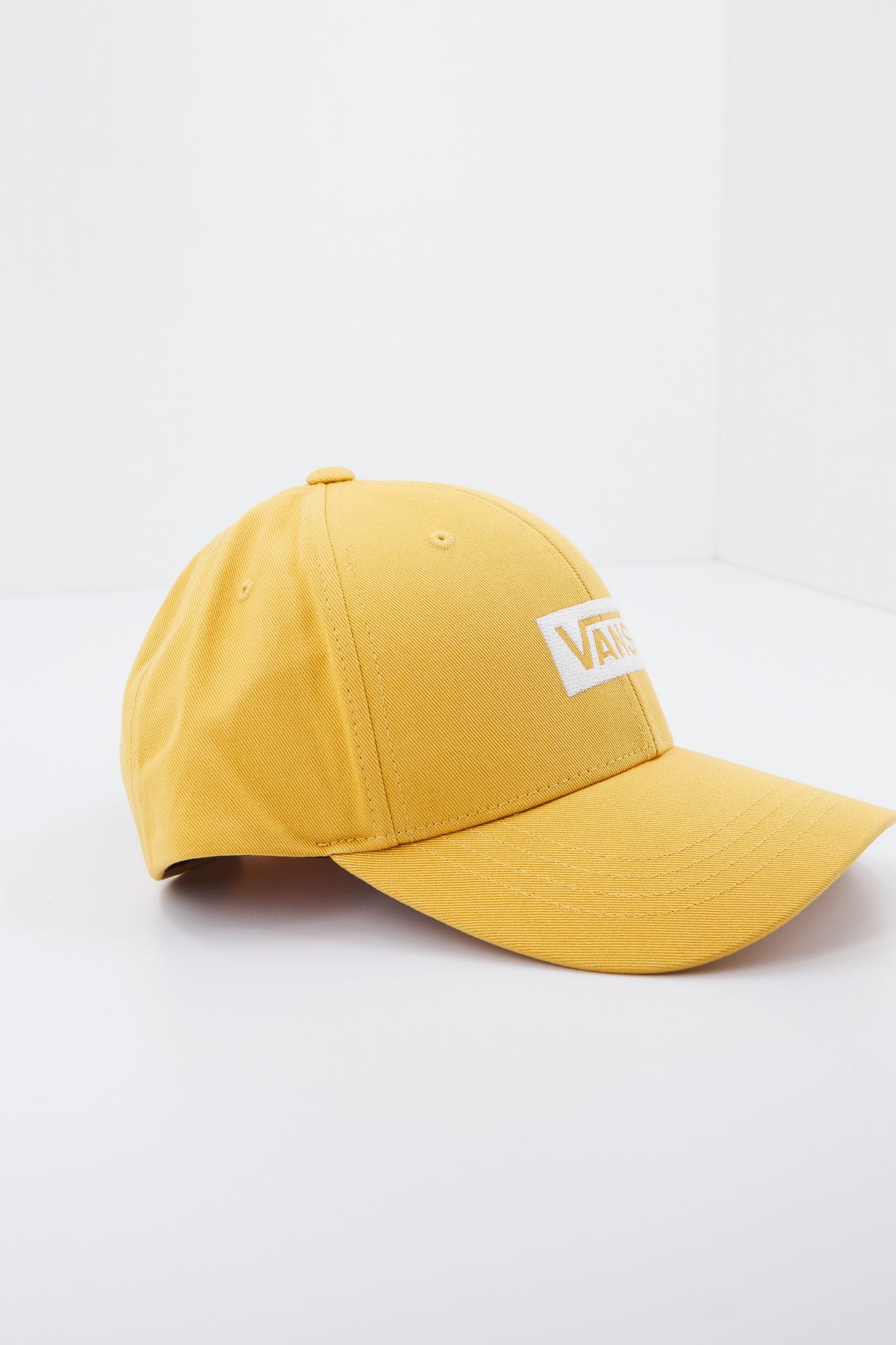 VANS BOXED STRUCTURED JOCKE en color MARRON CLARO (2)