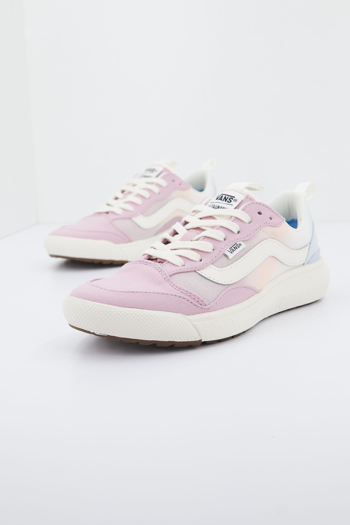 VANS ULTRARANGE EXO en color ROSA (1)