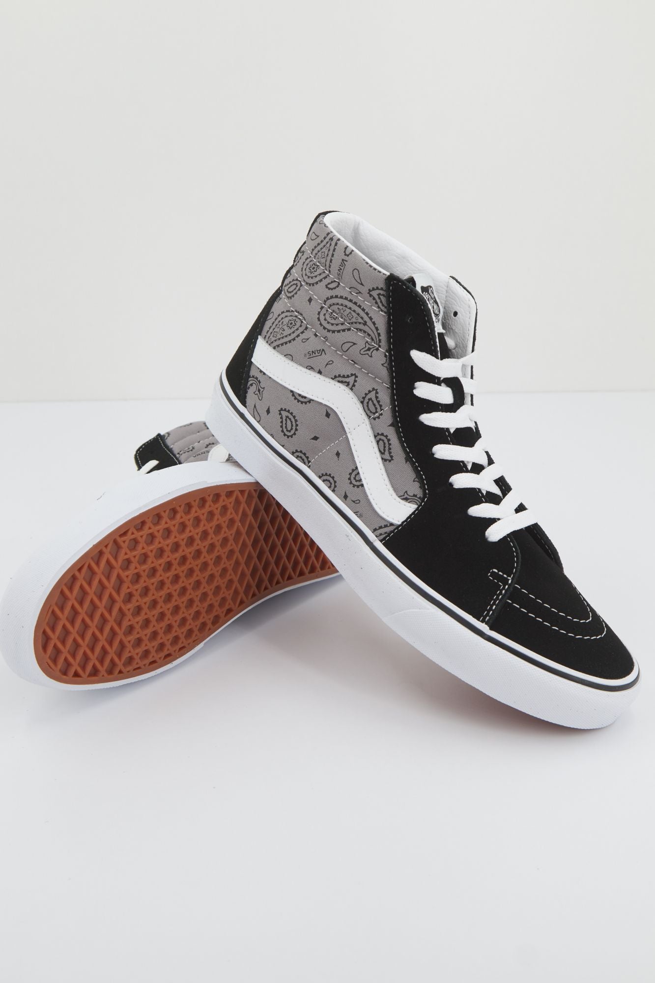 VANS SK8-HI en color NEGRO (1)
