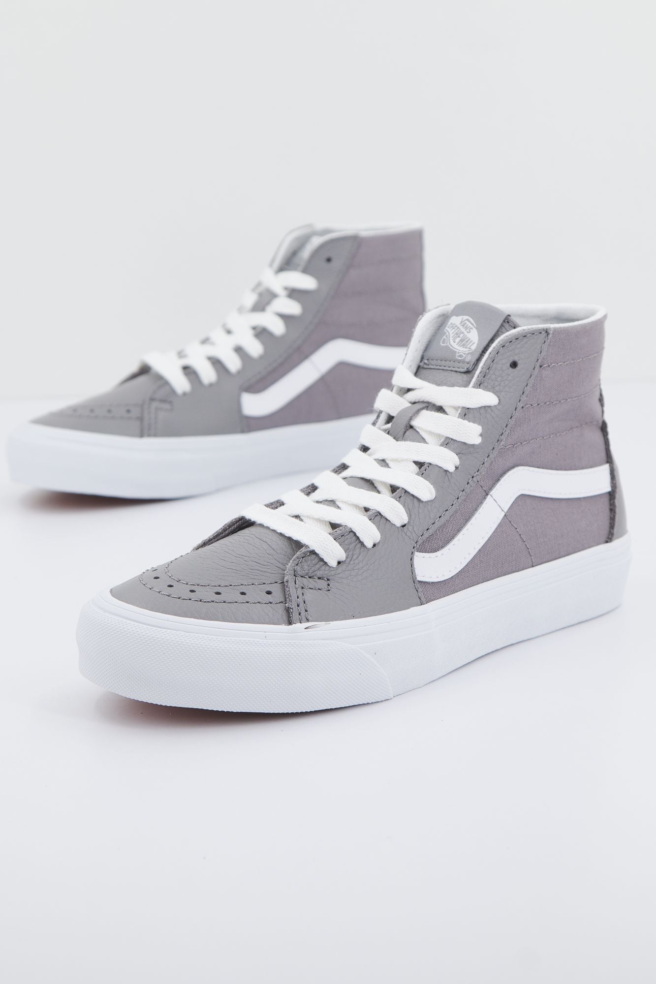 VANS  SK8-HI TAPERED en color GRIS (1)