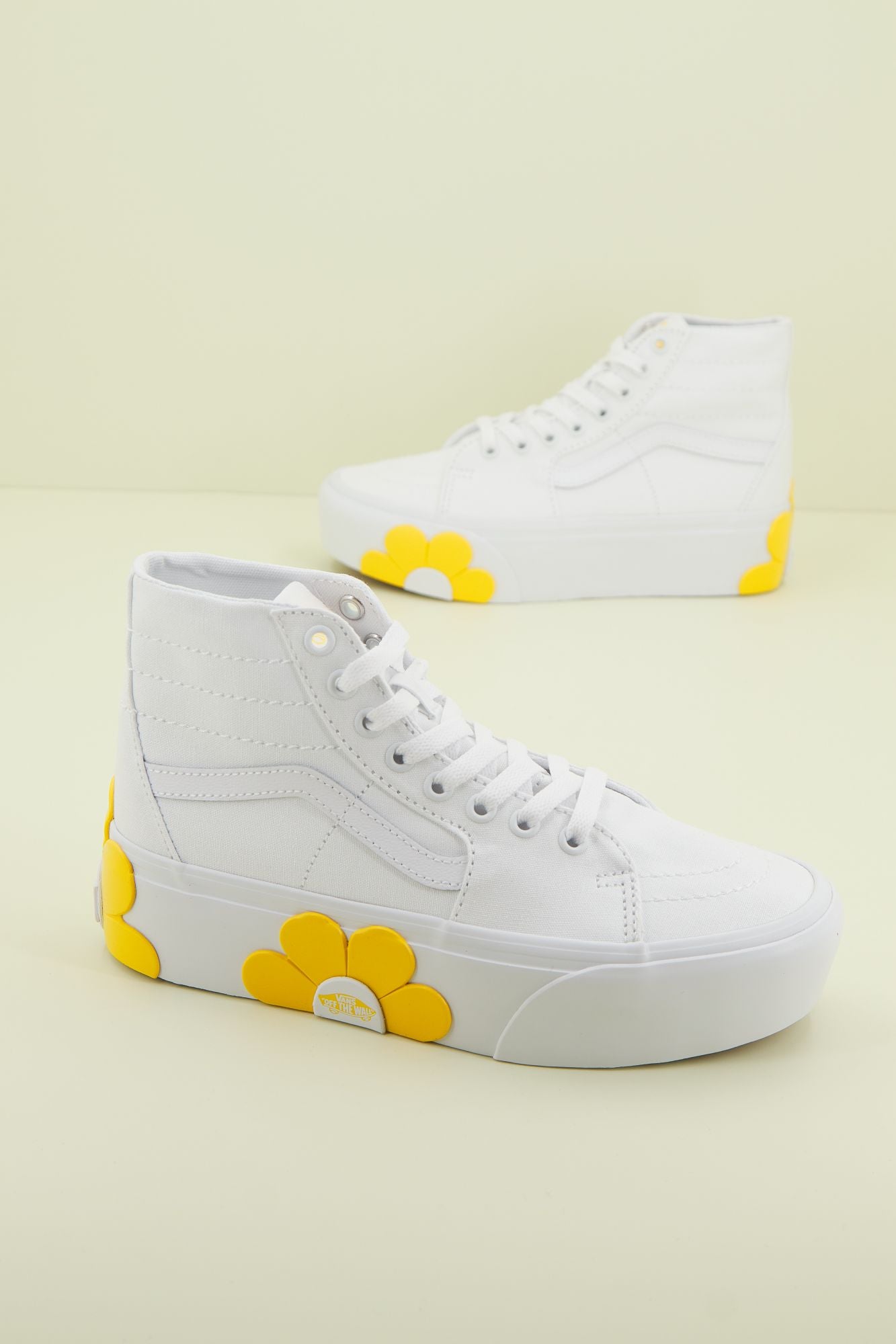 VANS SK8-HI TAPERED STACKFO en color BLANCO (1)