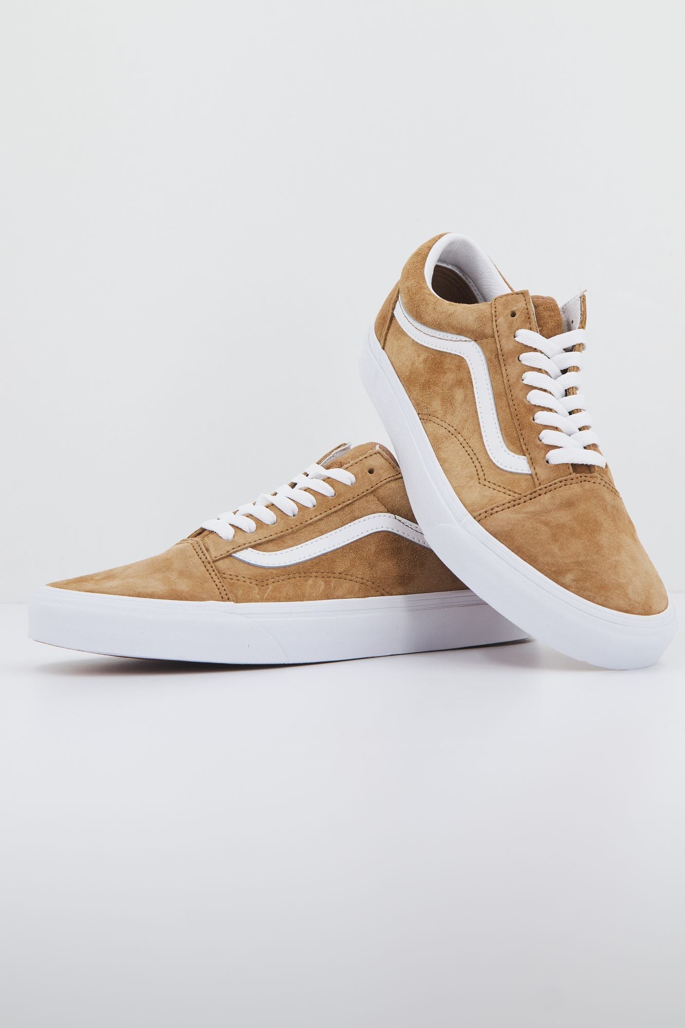 VANS OLD SKOOL PIG SUEDE en color MARRON (1)