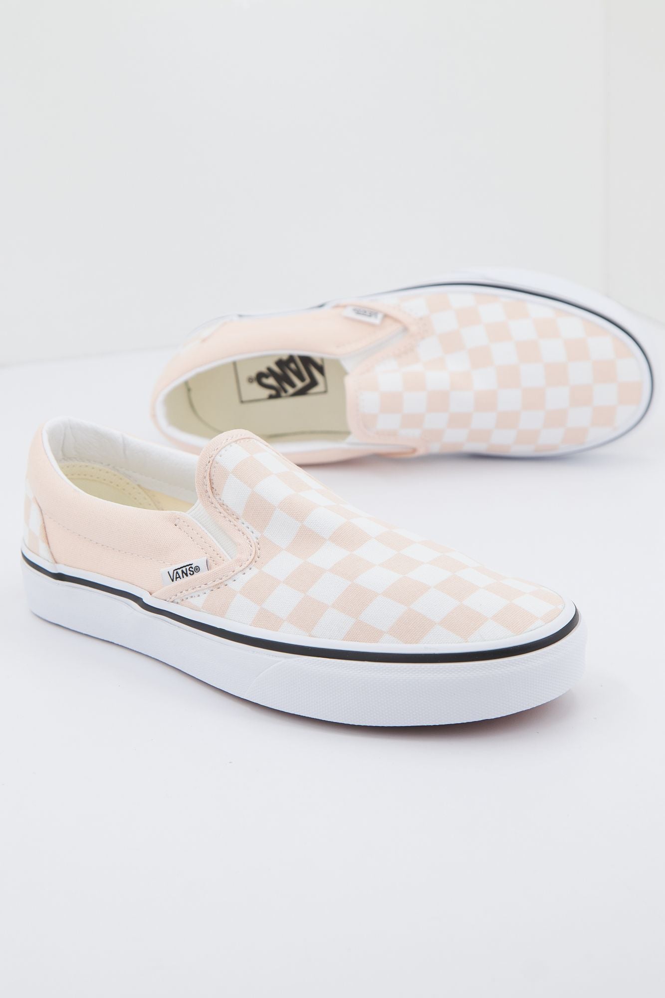 VANS CLASSIC SLIP-ON en color ROSA (1)