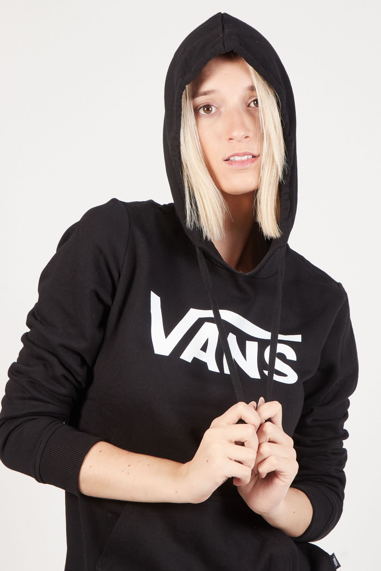 VANS CLASSIC V II HOODIE en color NEGRO (3)