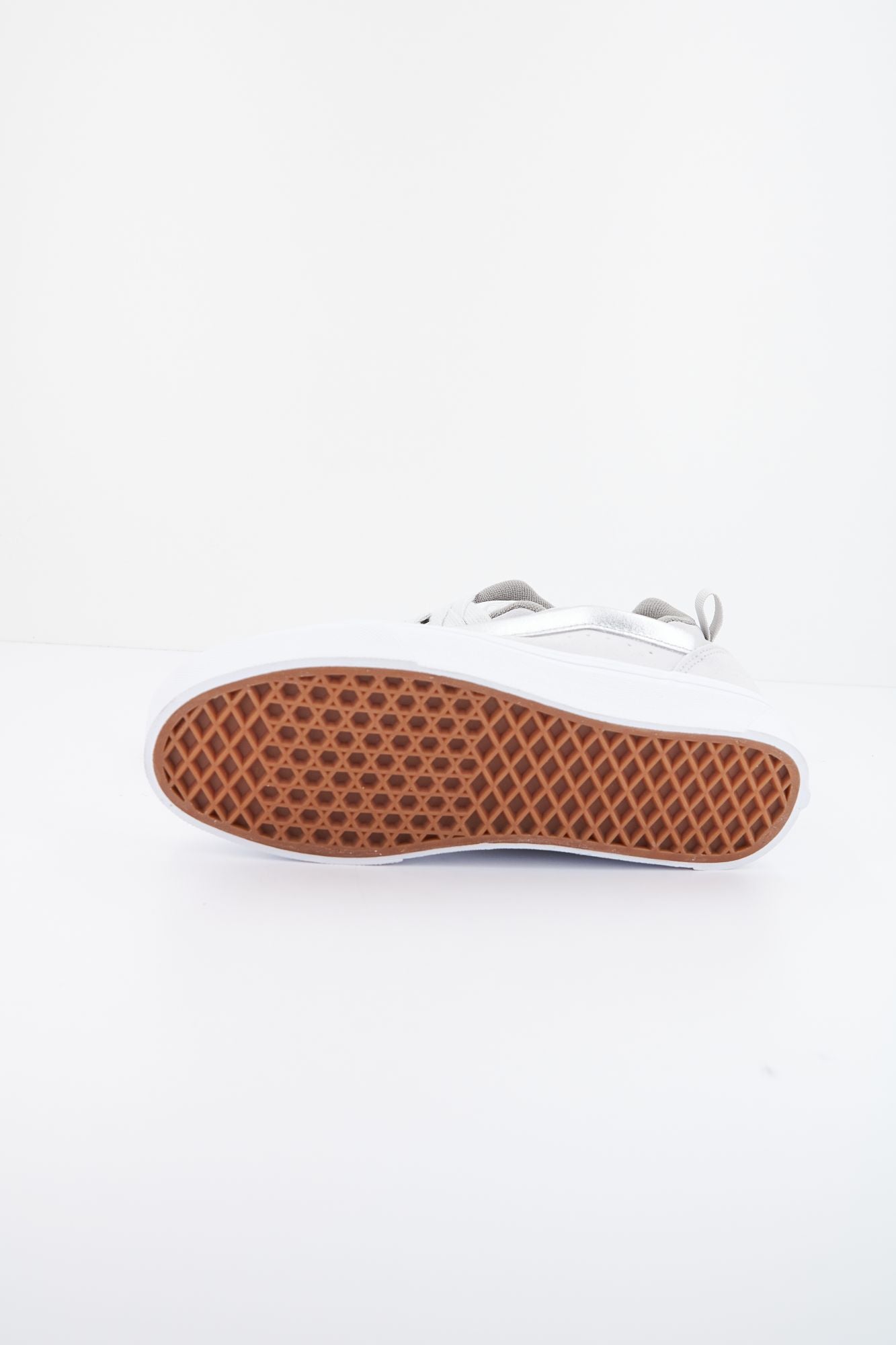 VANS KNU SKOOL en color GRIS (4)