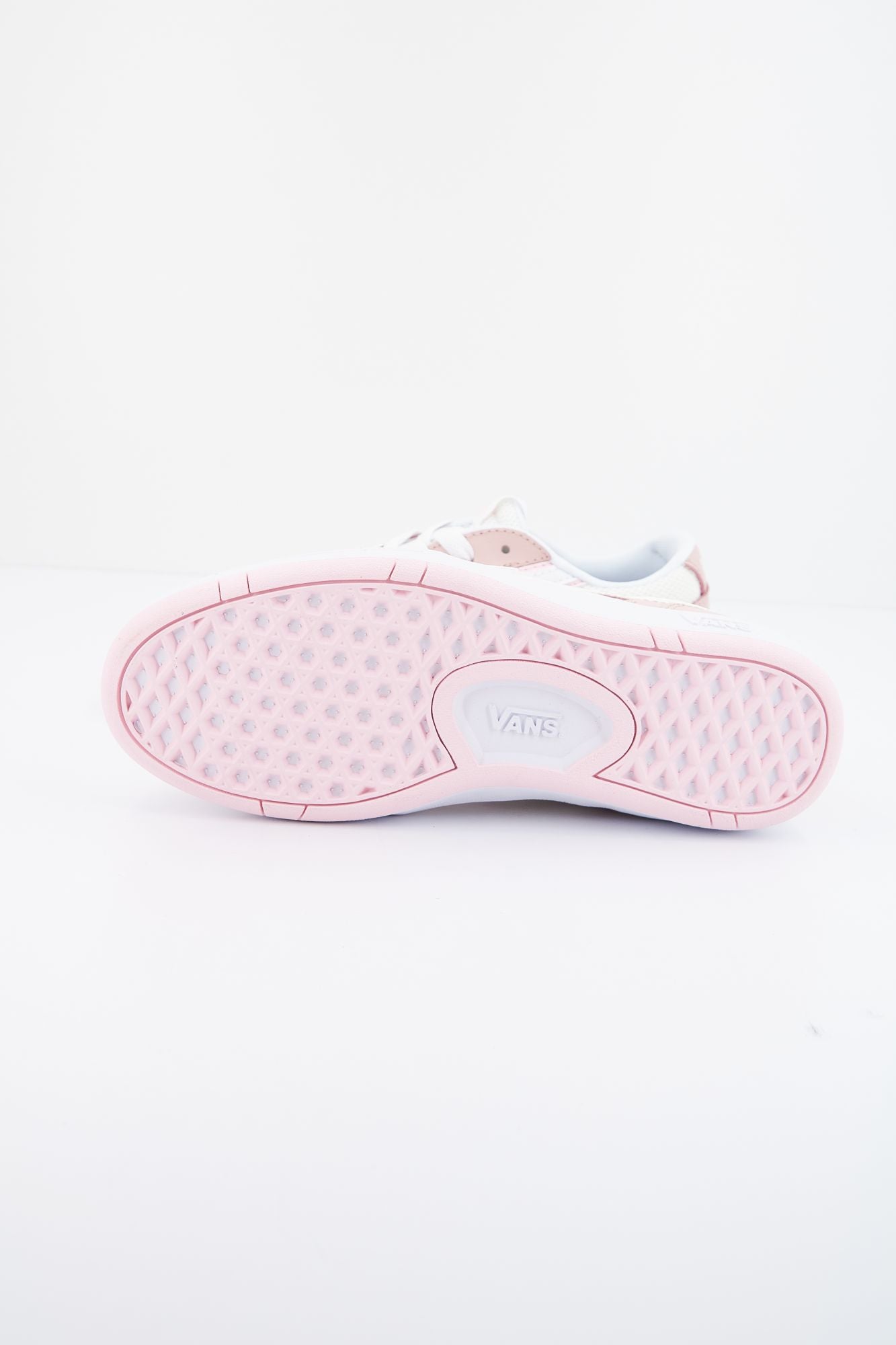 VANS LOWLAND CC en color ROSA (4)