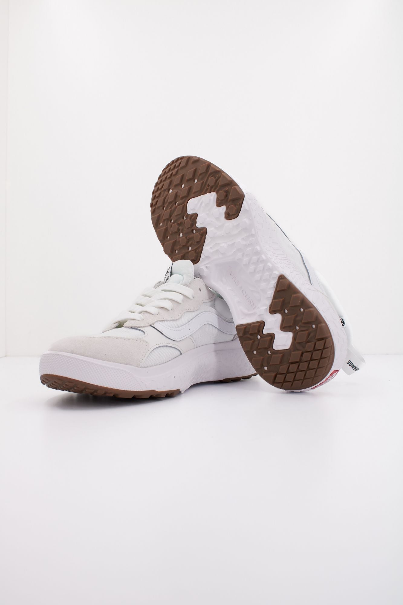 VANS ULTRARANGE NEO VR3 en color BLANCO (4)