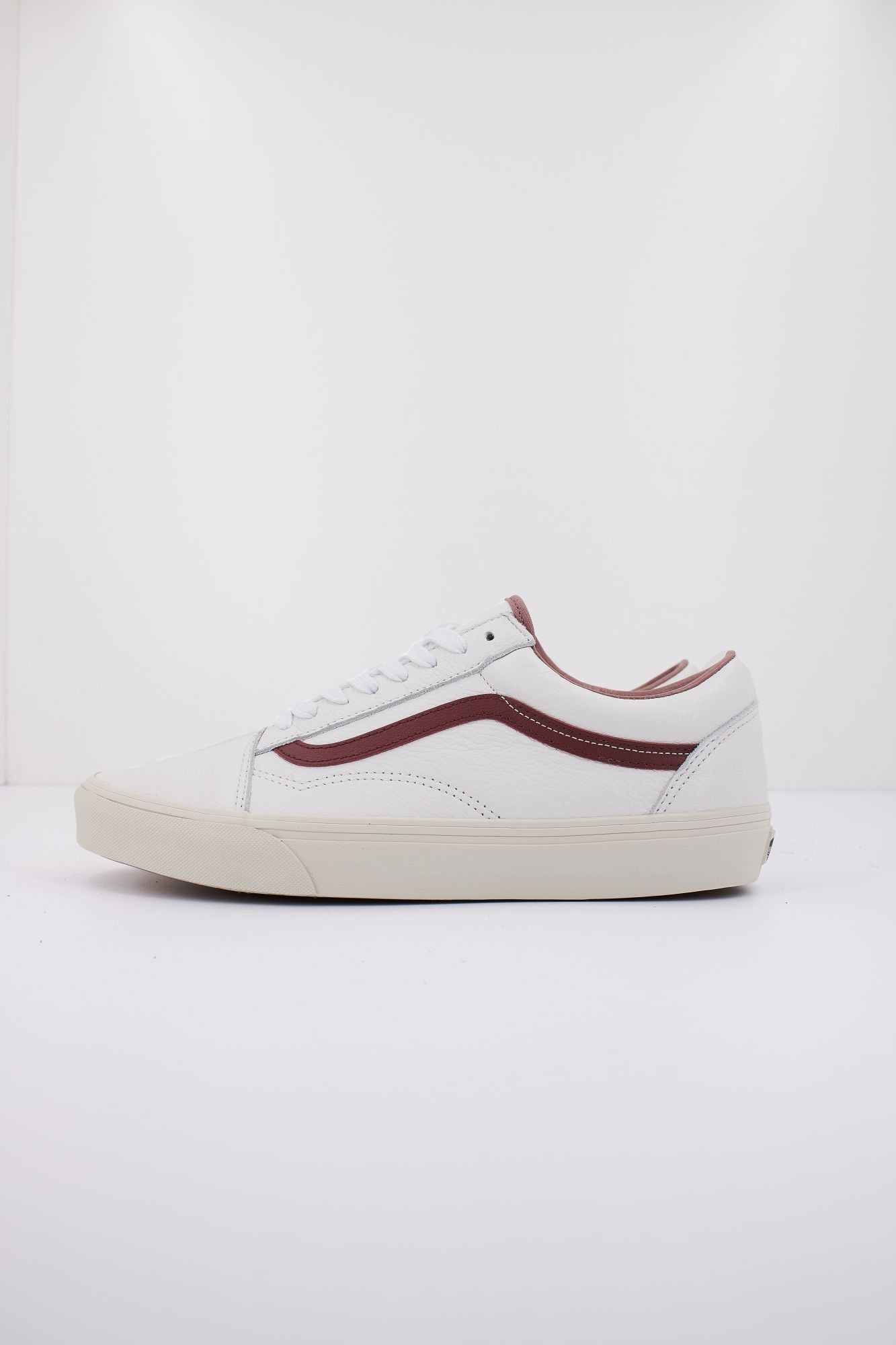VANS OLD SKOOL en color BLANCO (1)