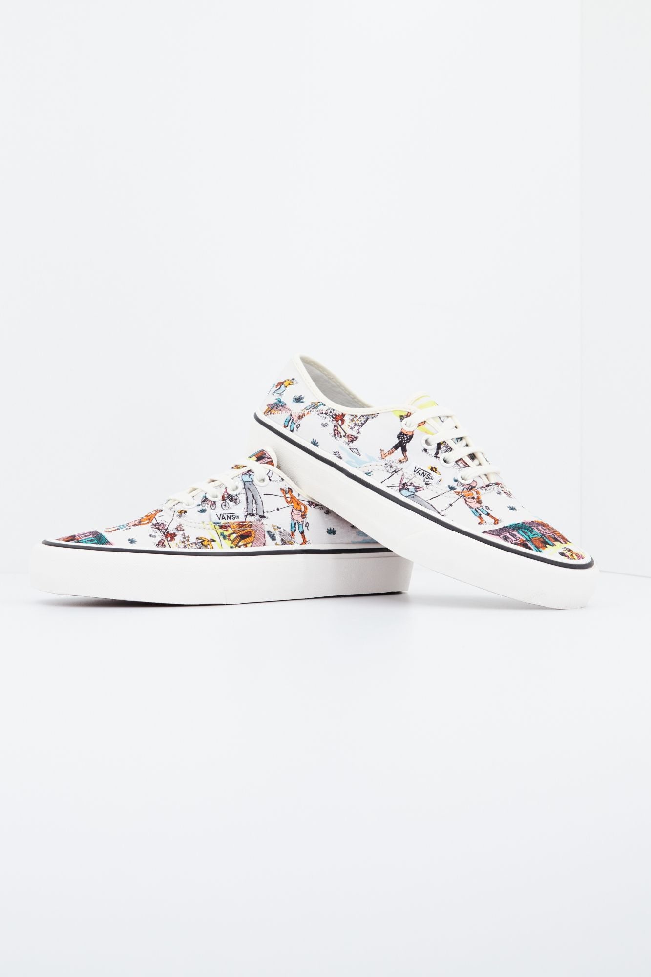 VANS UA AUTHENTIC SF en color BLANCO (1)