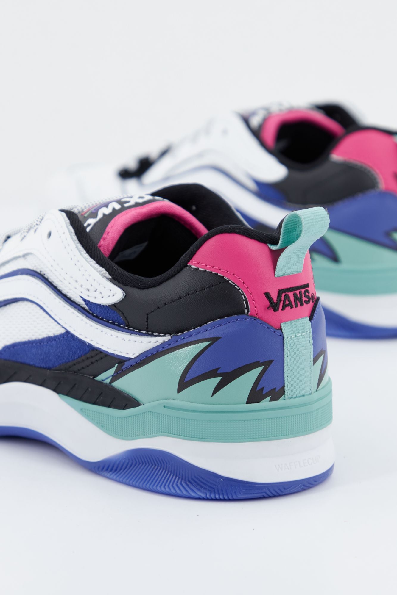 VANS UA Brux WC en color BLANCO (3)