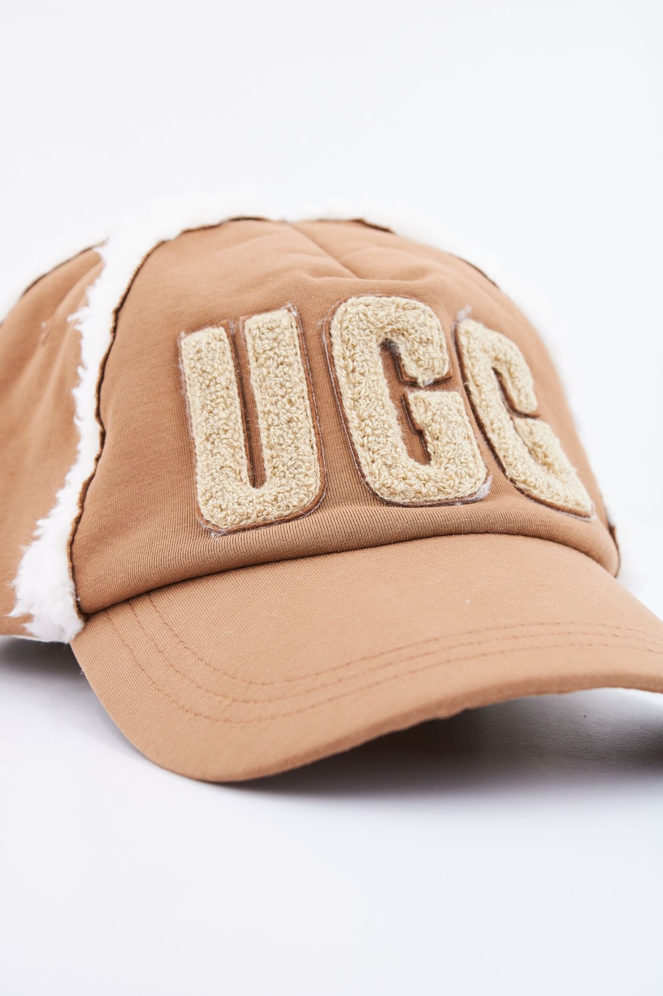 UGG  W BONDED FLEECE BASEBALL CAP en color MARRON (4)